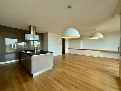 Woning aan de Chris Bennekerslaan te Rotterdam