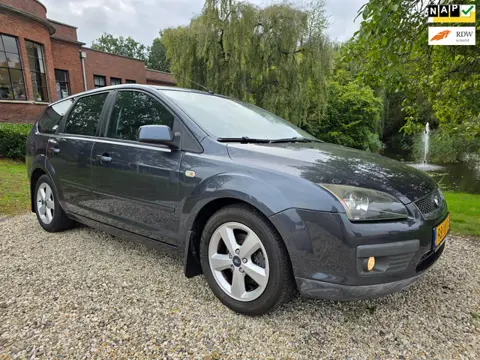 Ford Focus Wagon 1.6-16V Futura AIRCO *apk:04-2027*