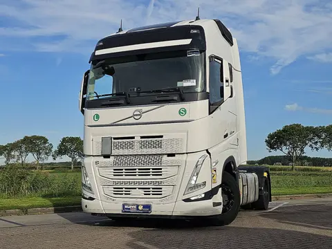 VOLVO FH 500 XL I-SHIFT LED Low-Mileage Navi