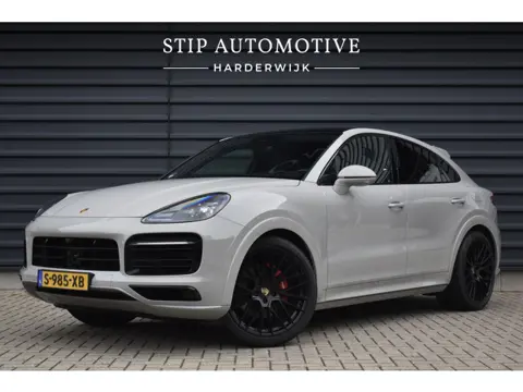 Porsche Cayenne Coupé 3.0 E-Hybrid Platinum Edition SportDesign *Krijt* | Sportuitlaat | ACC | Trekh