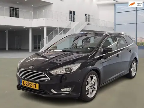 Ford Focus Wagon 1.5 Titanium|XENON|CAMERA|PSENSOR|HALFLEDER|ELEKSTOELEJ|STOELVERW|NAVI|