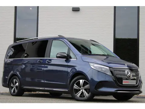 Mercedes-Benz EQV 300 L2 / AMG / Panorama / Luchtvering / 7-Persoons / Slaapbank / 360 Camera / Vol 