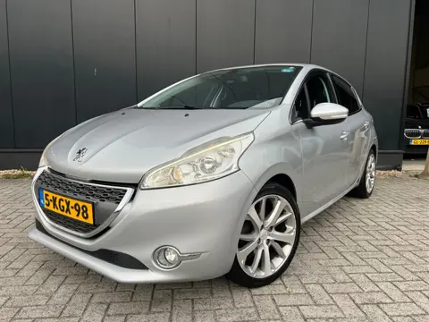 Peugeot 208 1.6 VTi Allure '13 Navi/Lmv/5Drs/Lichte zijschade!