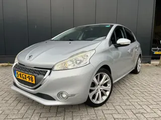 Peugeot 208 1.6 VTi Allure '13 Navi/Lmv/5Drs/Lichte zijschade!