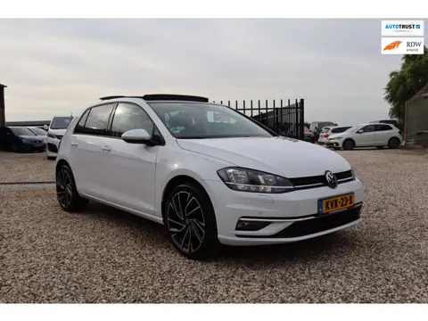 Volkswagen GOLF 1.0 TSI Comfortline PANO KEYLESS APP CONNECT