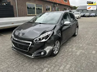Peugeot 208 1.2 PureTech Signature