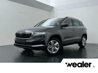Škoda Karoq Business Edition Ultimate 1.5 TSI 150 PK | Trekhaak | Spoiler | Chroom pakket | Navigati