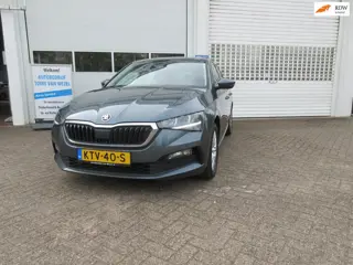 Skoda SCALA 1.0 TSI Ambition navi android lane assist acc 1ste eig