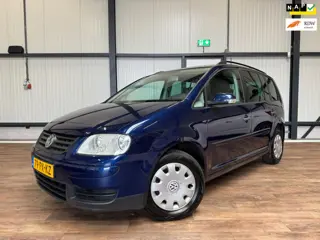 Volkswagen Touran 1.6-16V FSI Turijn / AIRCO / CRUISE / 6-bak /