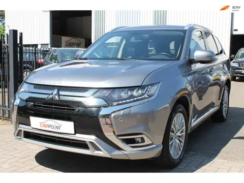 Mitsubishi Outlander 2.4 PHEV Instyle Keyless Camera Nieuwstaat!