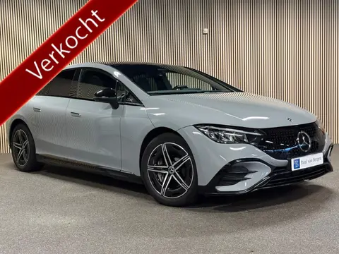 Mercedes-Benz EQE 300 AMG Styling 89 kWh-PANORAMA-NIGHT-MEMORY-ACC-CAMERA-ZEER COMPLEET
