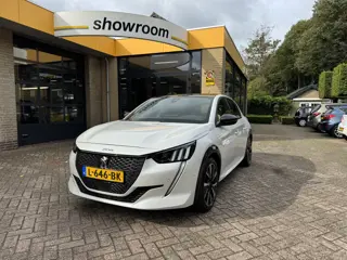 Peugeot 208 1.2 PureTech GT Pack Climate Control 3D Cockpit Pano Carplay