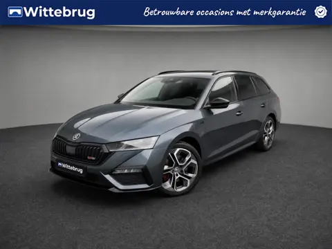 Škoda Octavia Combi 1.4 TSI RS iV PHEV 245pk DSG Automaat / Panorama schuifk dak / Navigatie / LM 19