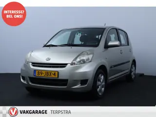 Daihatsu Sirion 2 1.3-16V Sport/ Trekhaak/ Airco/ C.V. Afstand/ Elek. Ramen/ Isofix/ Radio-CD/ Getin