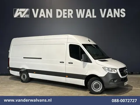 Mercedes-Benz Sprinter 315 CDI 150pk L3H2 Euro6 Airco | Camera | Apple Carplay | Chauffeursstoel Cru