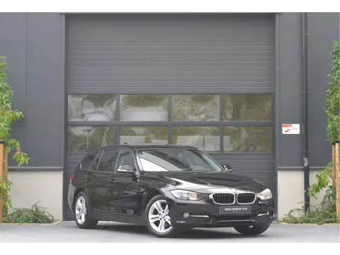 BMW 3 Serie Touring 316i Sportline Cruise Control | Stoelverwarming | Bluetooth | Trekhaak