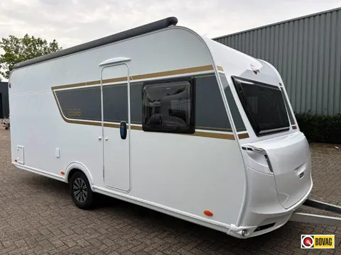 Bürstner B66 465 TS met luifel en voortent