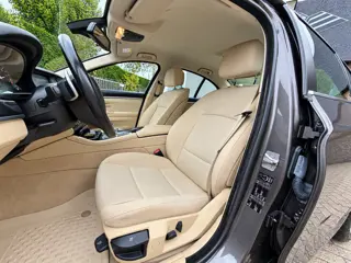 Foto 16 van BMW 5-serie 523i 204PK_Xenon_Led_Trekhaak