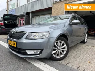 SKODA OCTAVIA 261.2 TSI GREENTECH AMB. BNS CLIMA NAVI TREKHAAK PDC APK 10-2027