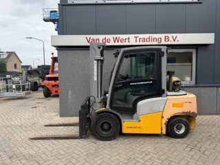 JungheinrichTFG430 500DZ triplo500 freelift / sideshift / vorkversteller / 2019 / 8850uur / LPG