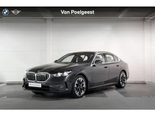 BMW i5 Sedan eDrive40 | Panoramadak | Harman/Kardon | Stoelverwarming