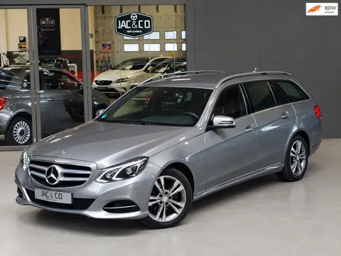 Mercedes-Benz E-klasse Estate 200 Prestige Avantgarde Carplay !