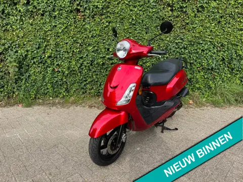 SYM Fiddle 2 45 km EURO4 Scooter RED Metallic BETAAL met in3