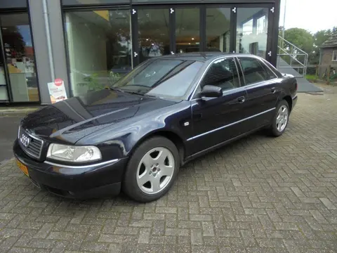 Audi A8 2.8 5V EXCLUSIVE Complete auto / Automaat Staat in de Krim