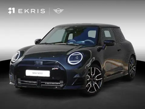 MINI 3-Deurs Cooper E John Cooper Works | Pakket XL | Glazen Panoramadak | Elektrisch verstelbare st