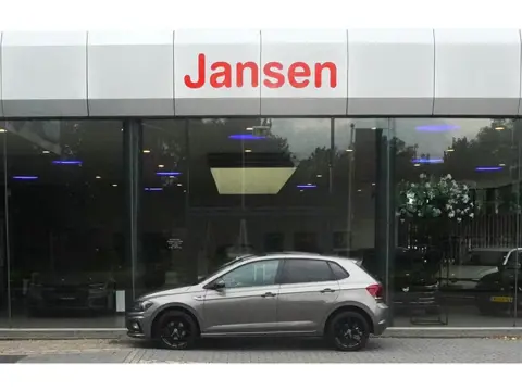 Volkswagen Polo 1.0 TSI Comfortline | R-LINE PAKKET | ACC | PARKEERHULP V+A | 17 INCH