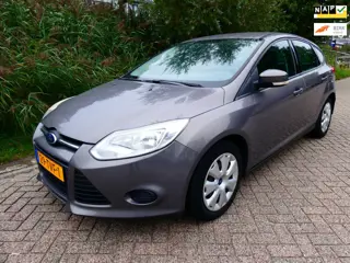 Ford Focus 1.0i 101pk Trend 5-deurs Airco Cruise Navi EXPORT? INRUILKOOPJE