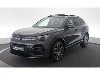 Volkswagen Tiguan 1.5 eHybrid R-Line Edition 272PK DSG Panoramadak, Trekhaak, 360gr. Camera, Black S