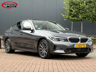 BMW 3-serie 320i Executive Edition / NL-auto / 2de eigenaar