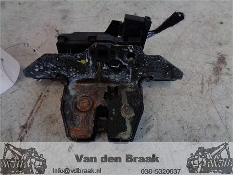 Opel Karl 2015-2019 Achterklepslot