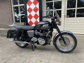 Triumph BONNEVILLE T100 (bj 2012)
