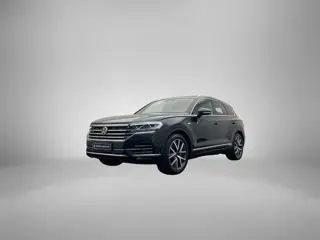 Volkswagen Touareg Elegance 3.0 TSI eHybrid 381pk Tiptronic Trekhaak, Luchtvering, Lederen bekleding