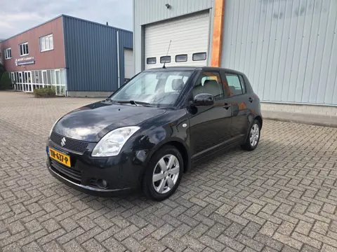 Suzuki Swift 1.3 GA Rijd schakelt goed ijskoude airco