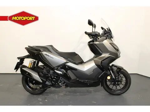 Honda ADV 350 A (bj 2025)