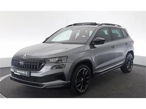 Škoda Karoq 1.5 TSI ACT Sportline Business Pano, 360 Graden Camera, ACC, Winterpakket, Navi