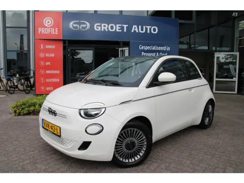 Fiat 500 C Icon 42 kWh Cabrio Automaat Bomvolle auto, oa met Airco Navi Camera Stoelverwarming Carpl
