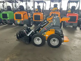 Giant SK252D Skidster met pelikaanbak 75 uur
