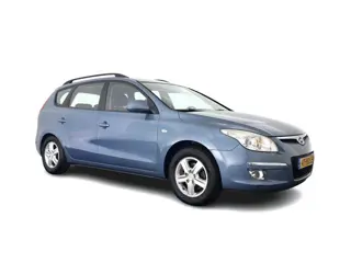 Hyundai I30 CW 1.6i Dynamic *AIRCO | COMFORTSEATS | PDC | RADIO-CD/MP3 | TOWBAR | 15''ALU*