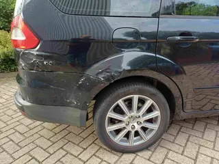 Foto 16 van Ford Galaxy 1.6 SCTi Trend Business 7 persoons