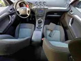 Foto 29 van Ford Galaxy 1.6 SCTi Trend Business 7 persoons