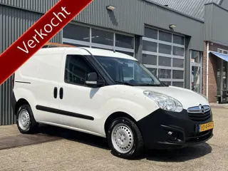 Opel Combo 1.4 CNG L1H1 ecoFLEX Cng en Benzine Airco Trekhaak 1000kt Werkverlichting 2-Persoons Parr