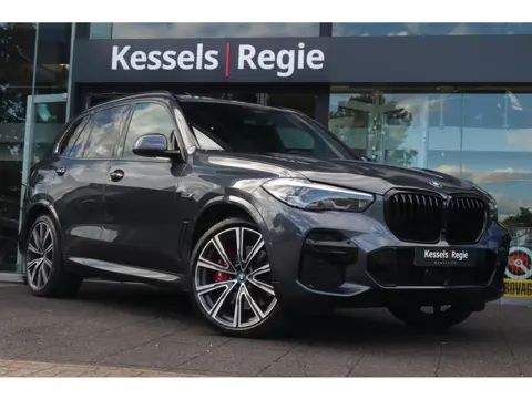 BMW X5 xDrive45e M-Sport | SkyLounge | Indvidual | Dri.Ass.Plus | El.Haak | 360 | 22" | Memory | HiF