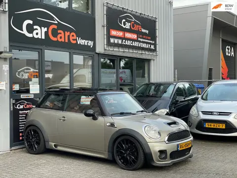 Mini 3-Deurs 1.6 Cooper S Chili Pops&Bangs APK10-2027 AIRCO CRUISECONTROLE PANORAMADAK UITLAAT SYSTE