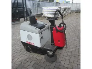 RCM Slalom, zitveegmachine elek., veegbreedte 1.20 mtr.