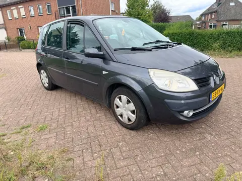 Renault Scénic 1.6-16V Business -