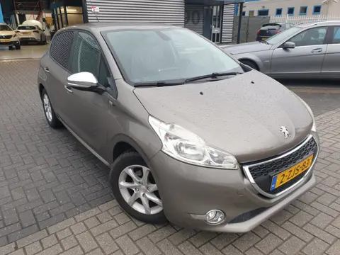 Peugeot 208 1.2 PureTech Style Pack super mooie auto